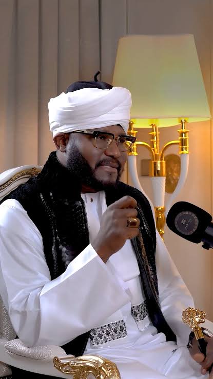 سلطان دارفور يدعو إلى تسوية سياسية شاملة في السودان