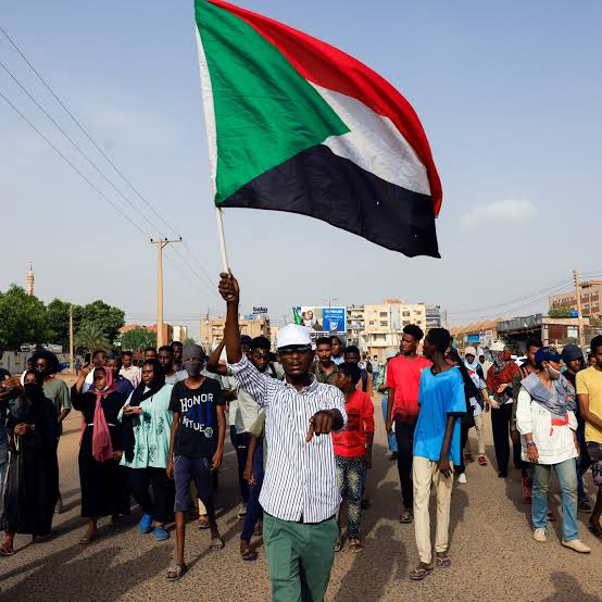 إضرابات تتسع في السودان مع تآكل الأجور وتصاعد الضغوط الاقتصادية