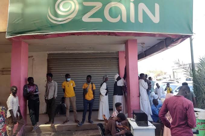 شركات اتصالات سودانية تسحب أرقام مشتركين وسط انتقادات المواطنين