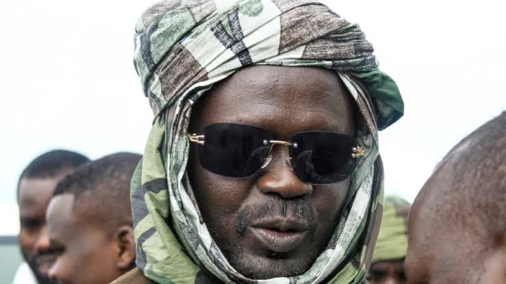 مناوي يحذر من أن حواراً سياسياً قد يمهد لتقسيم السودان